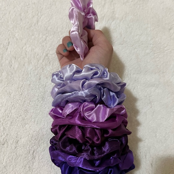 Colorful Scrunchies - Picture 9 of 15
